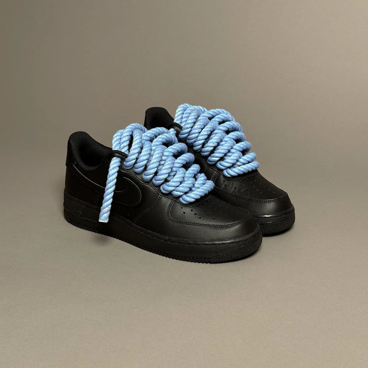 AF1 LOW NOIR CUSTOM LACET ROPE 1 BLEU - Image 4