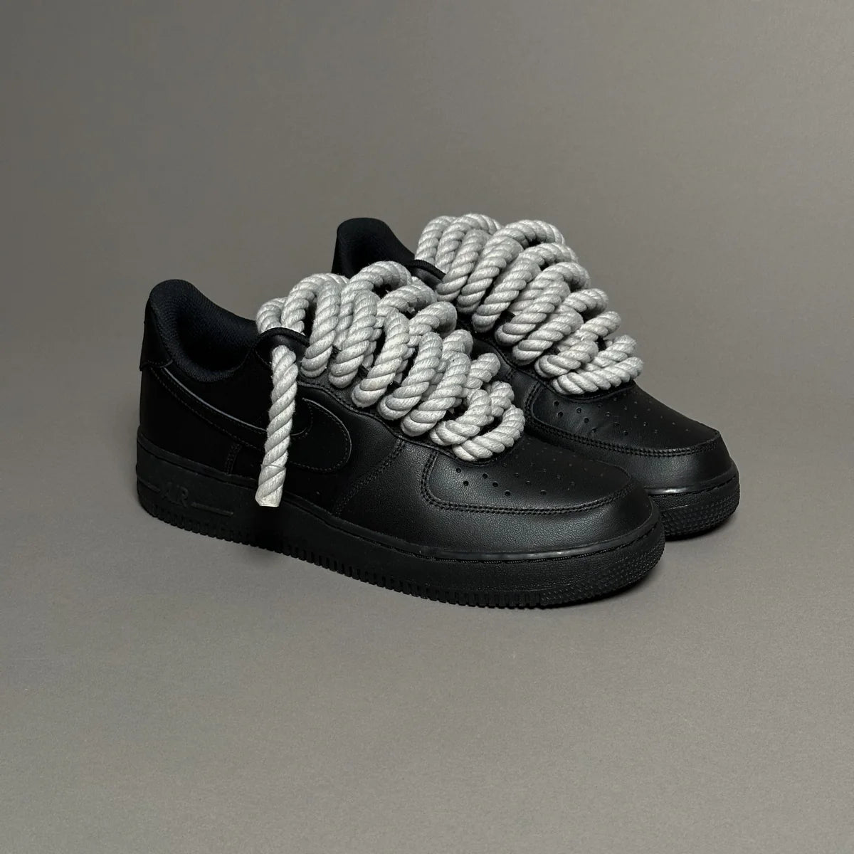 AF1 LOW NOIR CUSTOM LACET ROPE 1 GRIS CLAIRE - Image 4
