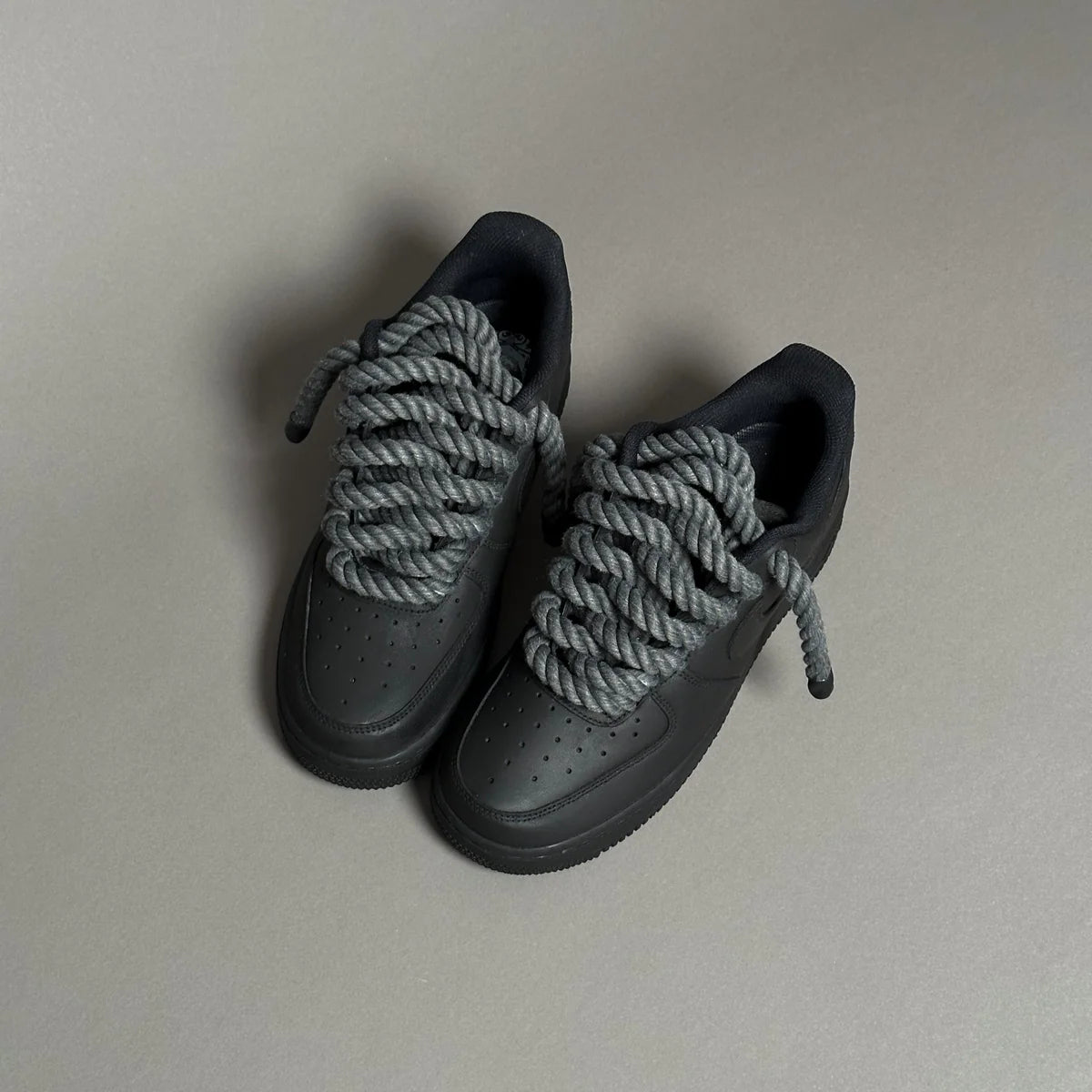 AF1 LOW NOIR CUSTOM LACET ROPE 1 GRIS FONCÉ - Image 3
