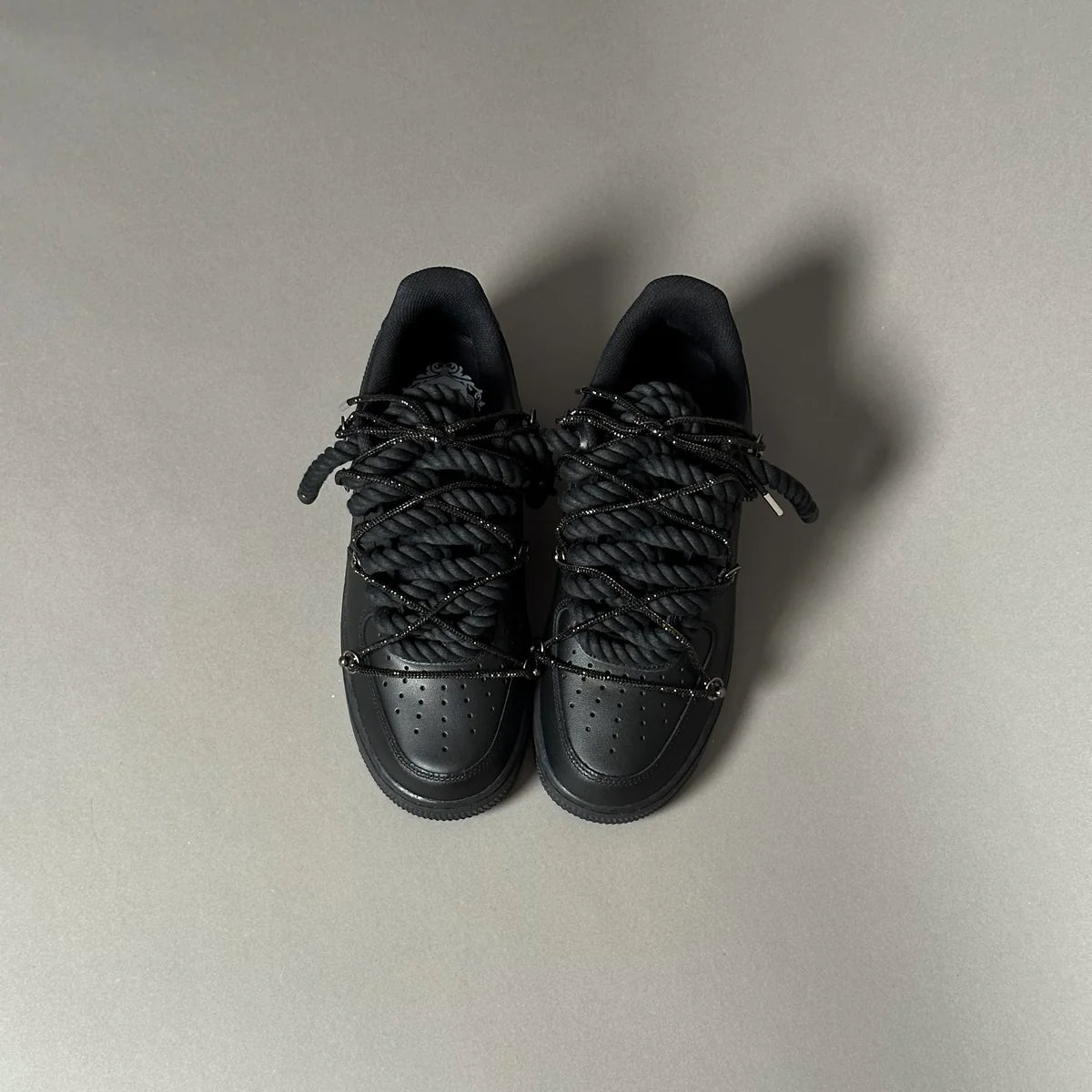 AF1 WHITE LOW CUSTOM ROPE LACE 1 & LACET BRILANT NOIR - Image 4